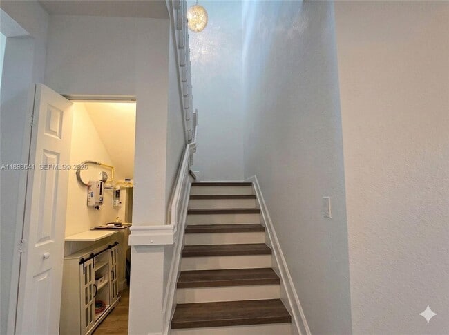 Building Photo - 7406 NW 108th Path