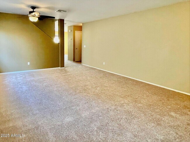 Building Photo - 1704 E Renegade Trail