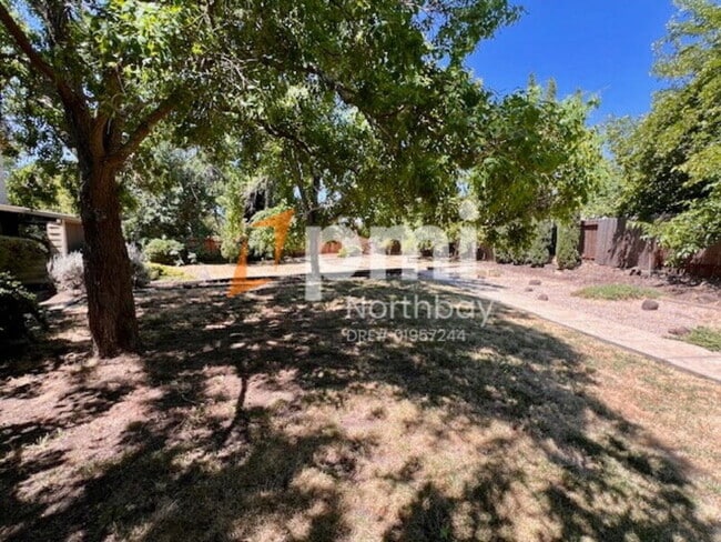 Building Photo - 3552 Larchmont Ct