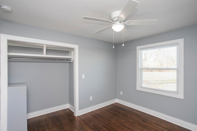 Building Photo - 1111 Westchester Dr