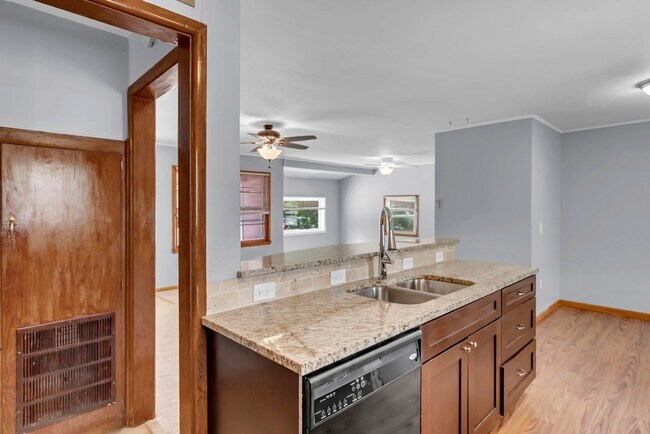 Building Photo - Updated 4 Bedroom 3 bathroom in Derby, KS