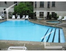 Building Photo - 3 br, 1 bath Condo - 2 Sutherland Rd Apt 51E