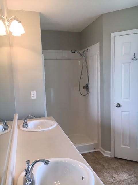 Building Photo - 601 Hidden Creek Cir