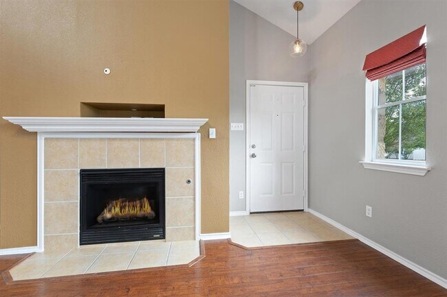 Building Photo - 1506 Wild Basin Ln