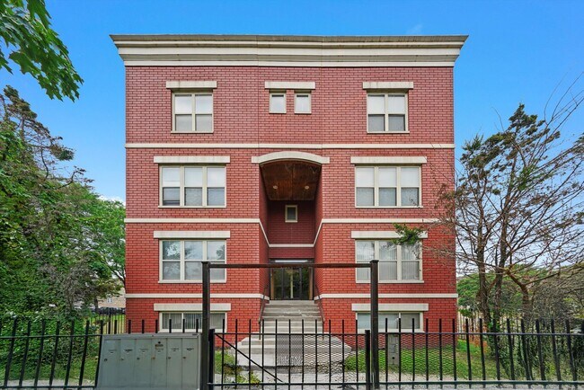 Building Photo - 6220 S Kenwood Ave