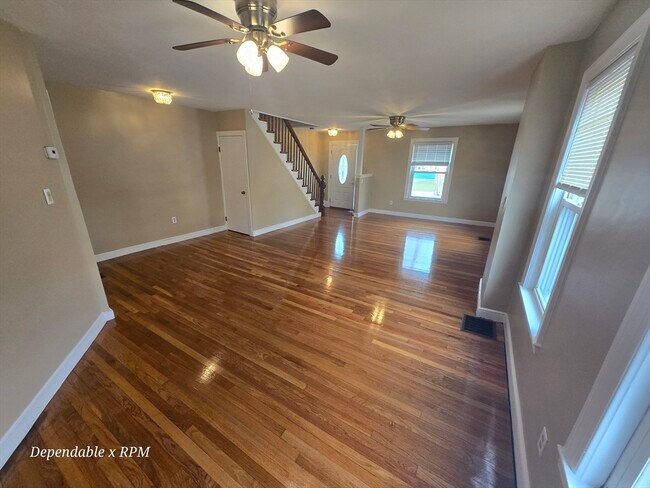 Building Photo - 232 Nahatan St