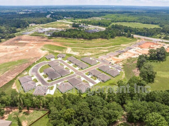 Building Photo - 2141 Houston Lake Rd