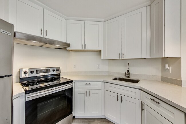 Floorplan - 245 Lee Street