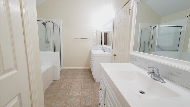 Building Photo - 16215 Brinton Ct