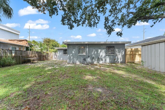 Building Photo - 4312 W Nassau St