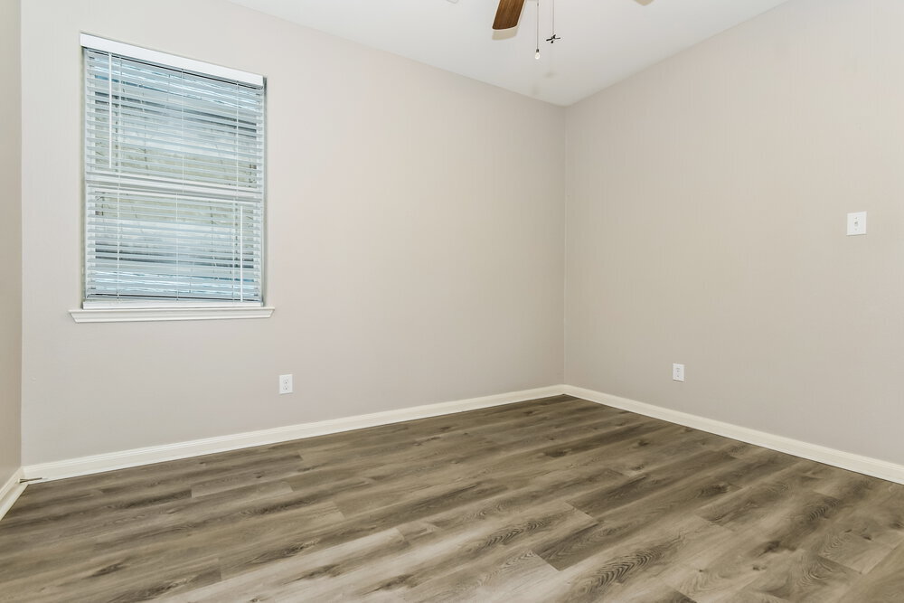 Building Photo - 1613 Mesquite Ln