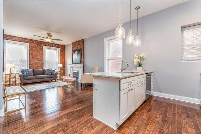 Building Photo - 3632 Wyoming St