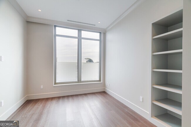 Building Photo - 3376 Peachtree Rd NE