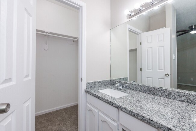 Building Photo - 11313 Red Creek Cir