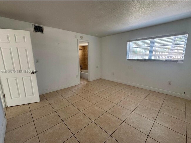 Building Photo - 3901 SW 112th Ave