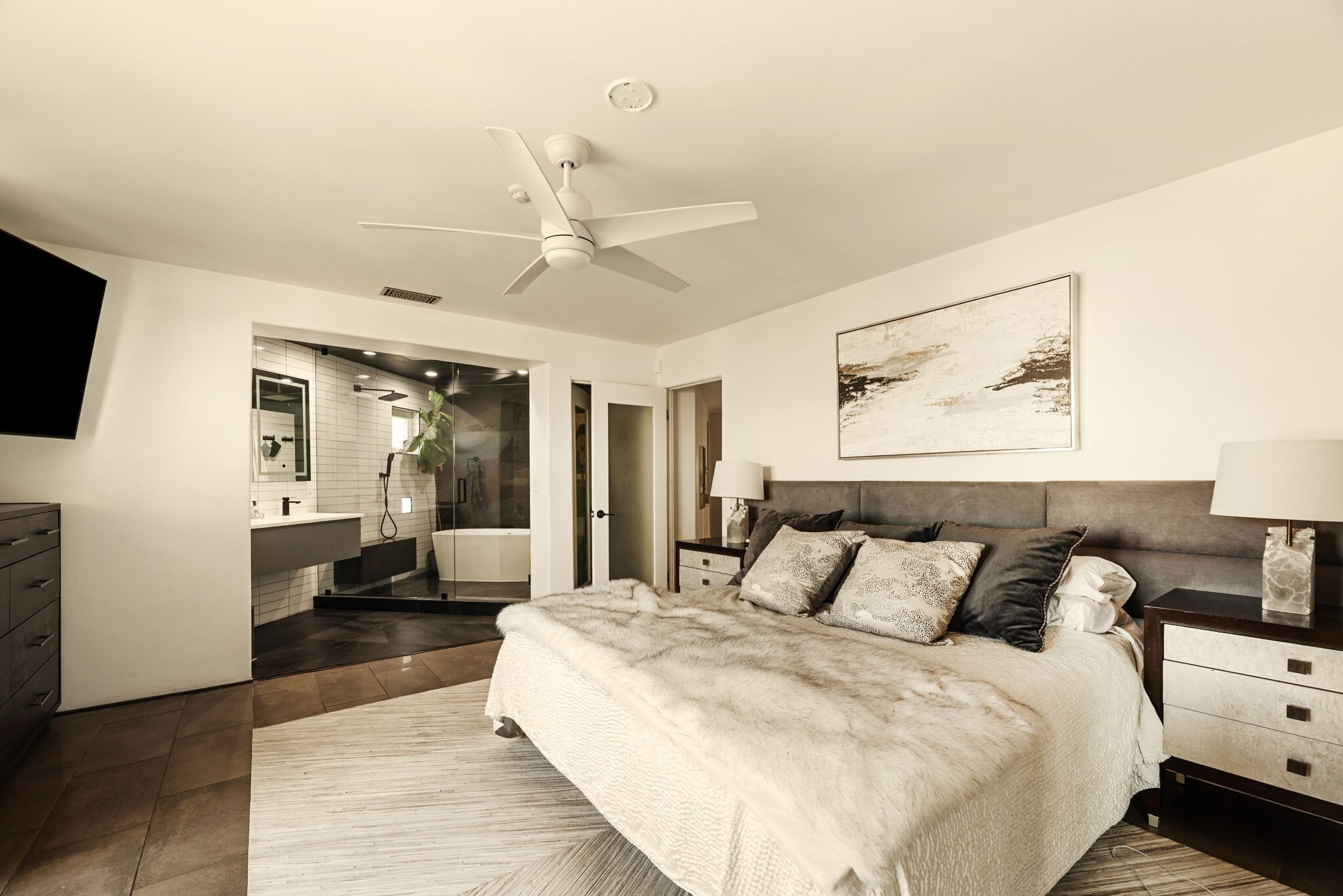 Building Photo - 610 9th St