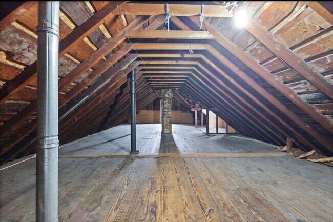 Building Photo - Charming 3-Bedroom Home on Saginaw’s East Side