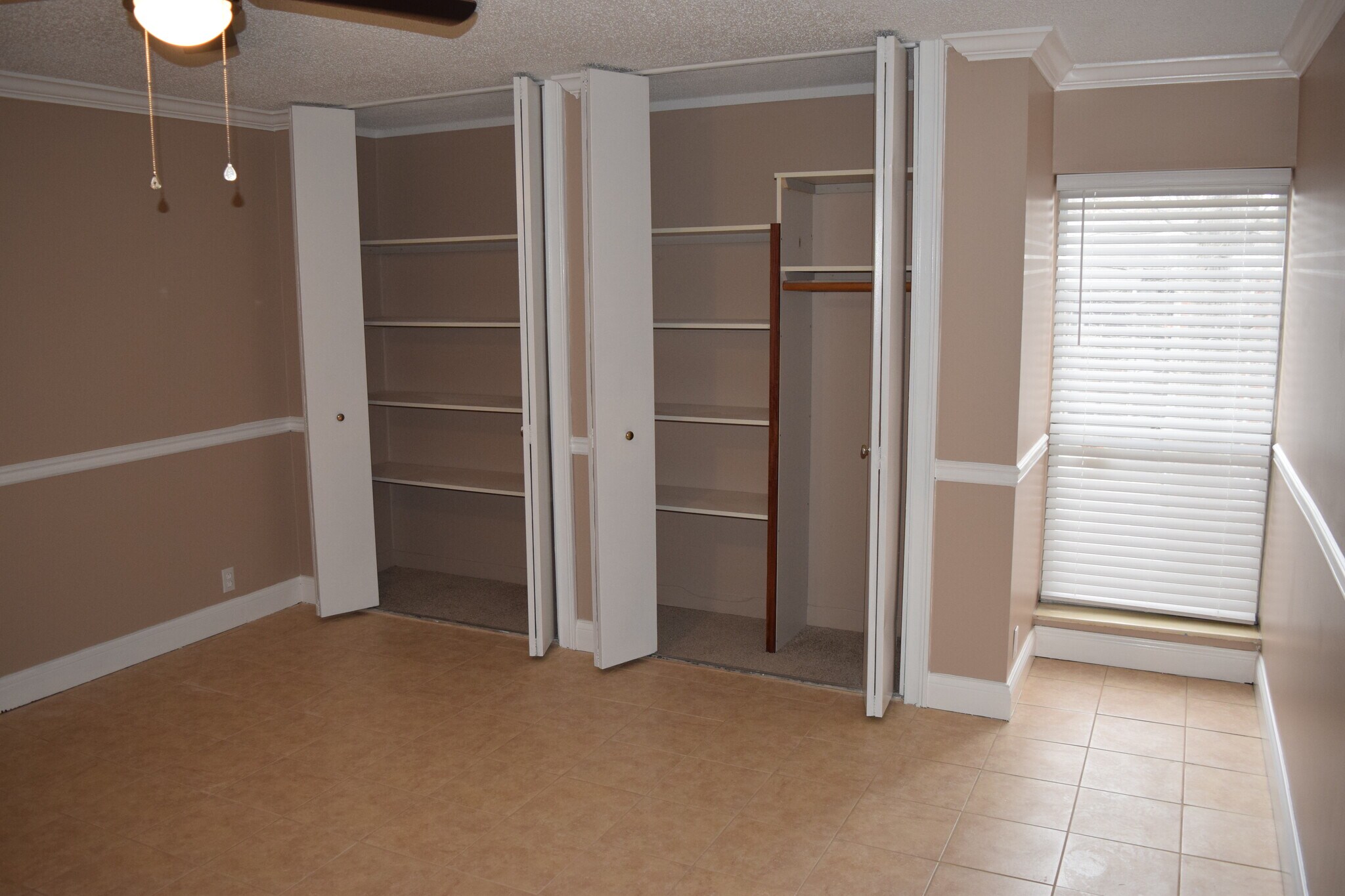 Building Photo - 8526 Madrid Ct