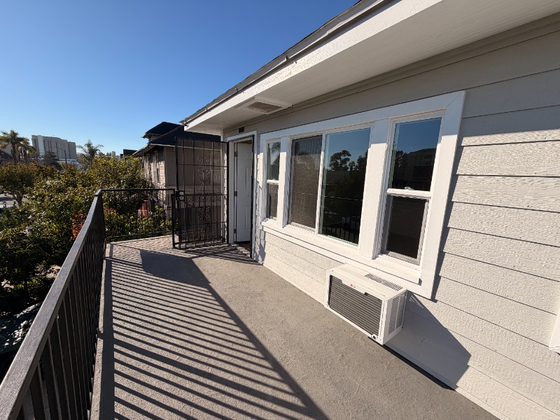 Building Photo - 1443 Linden Ave