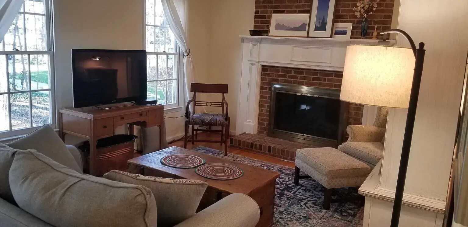 Building Photo - 7 Steeple Chase Ct