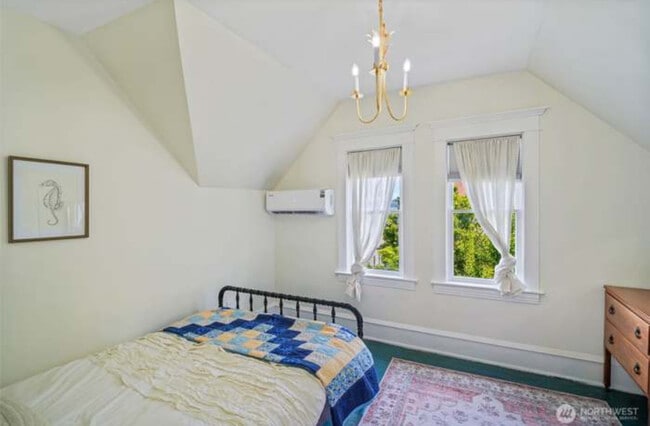 Building Photo - 5060 WA-106