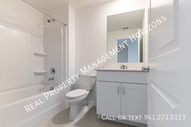 Building Photo - 10931 65th Ter E