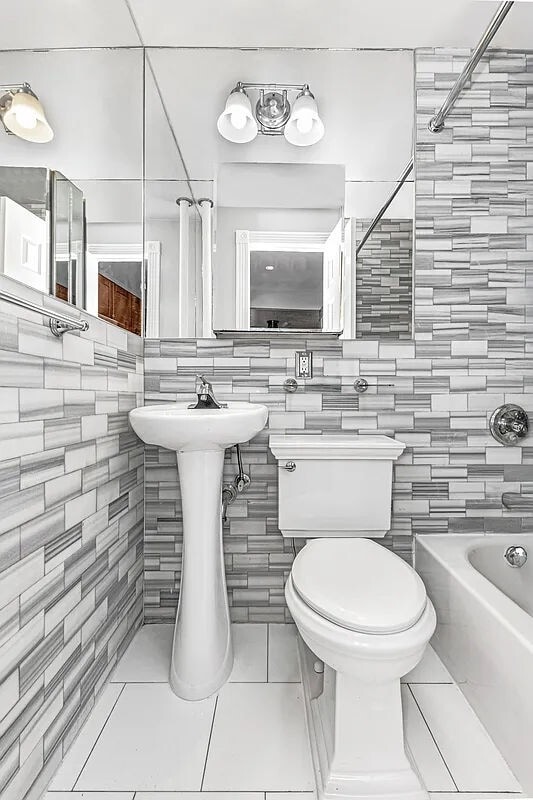 Building Photo - 188 Avenue B