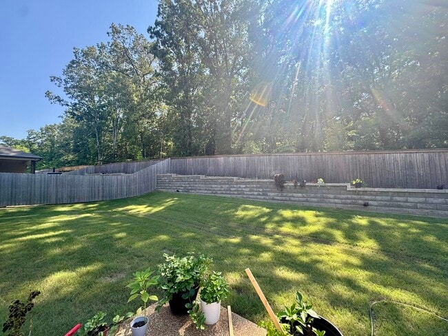 Building Photo - 595 Mount Laurel Dr