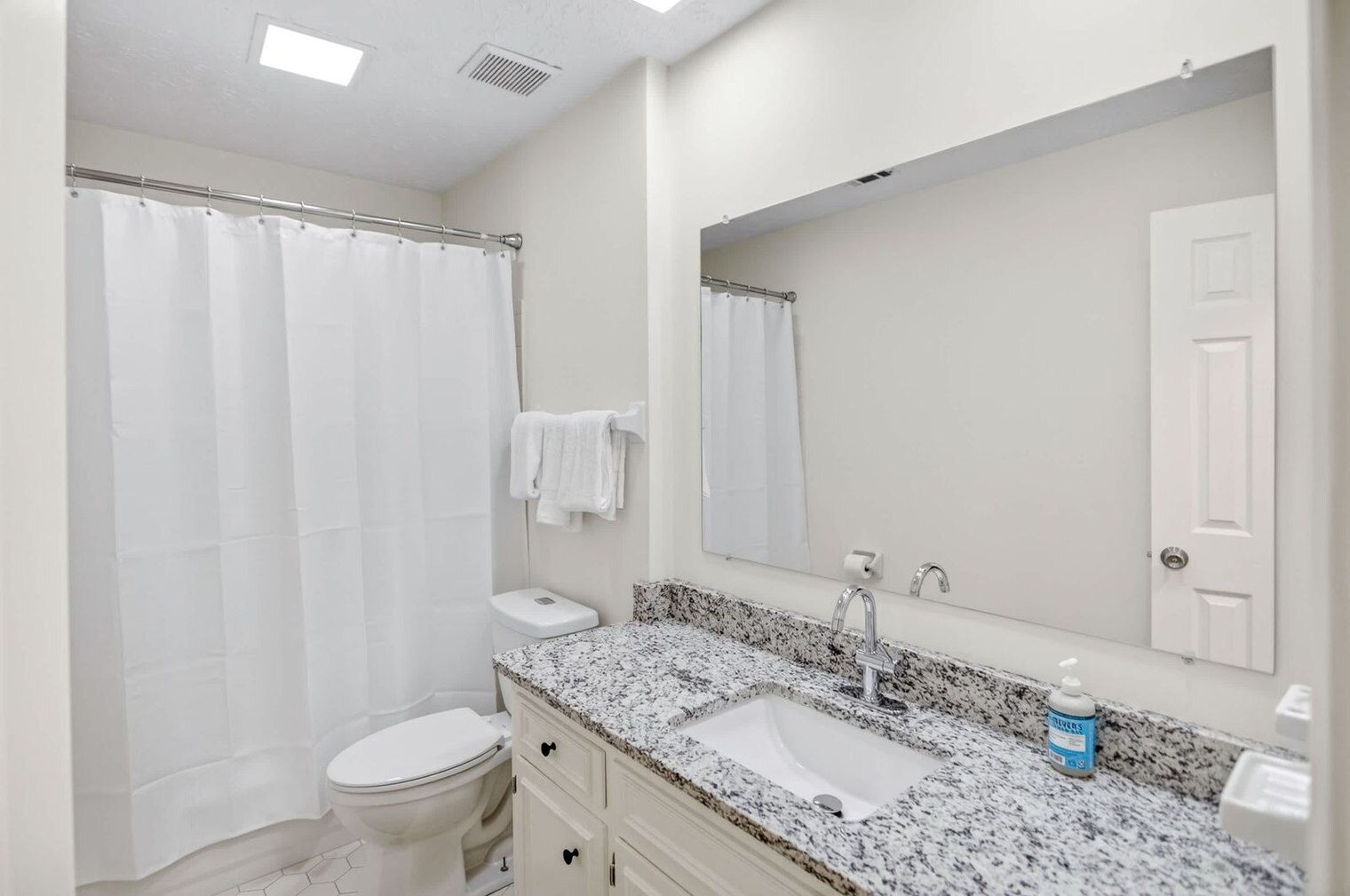 Building Photo - 6536 Monmouth Mews