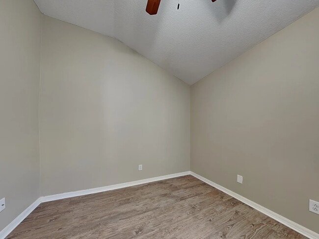 Building Photo - 8415 Canterbury Lake Blvd