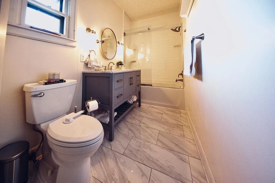 Updated full bathroom - 594 Briggs St