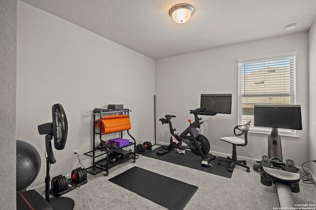 Building Photo - 13044 Louberg Vly