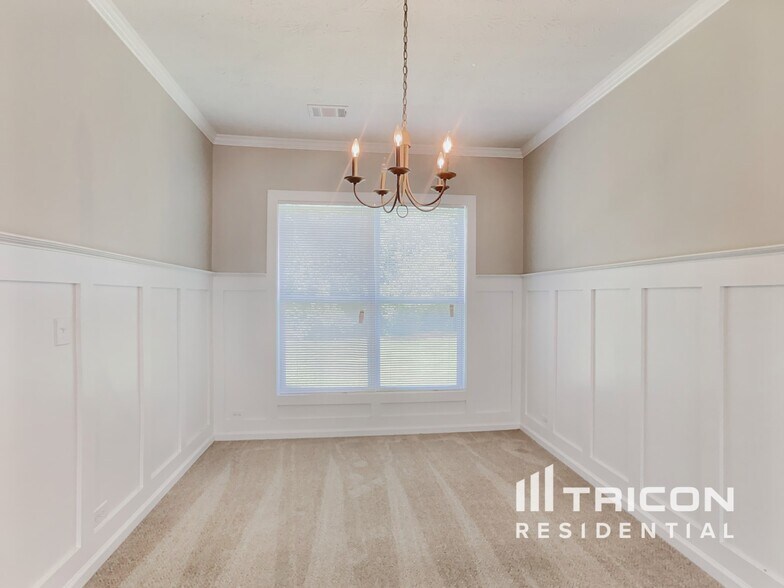 Building Photo - 1588 Thornwick Trace