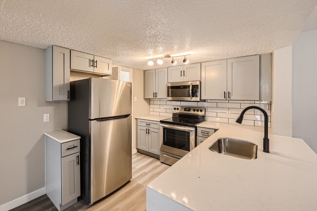 A2 Renovated - 1 Bed 1 Bath - Rise Heather Ridge