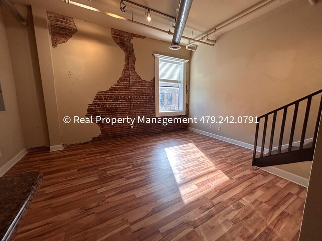 Building Photo - Downtown Apartment at the Ivory Lofts! REA...