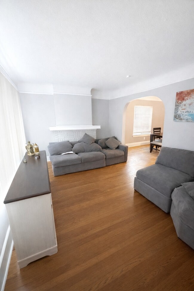 Building Photo - 14917 Cleophus Ave