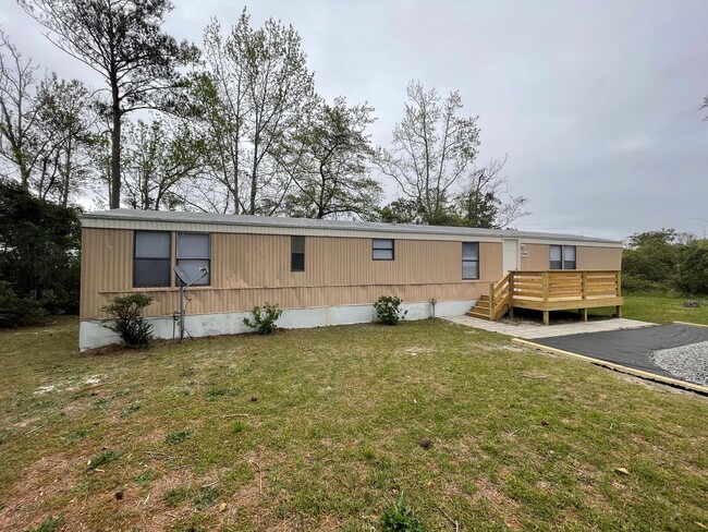 Primary Photo - Charming 2-Bedroom, 2-Bath Mobile Home in ...