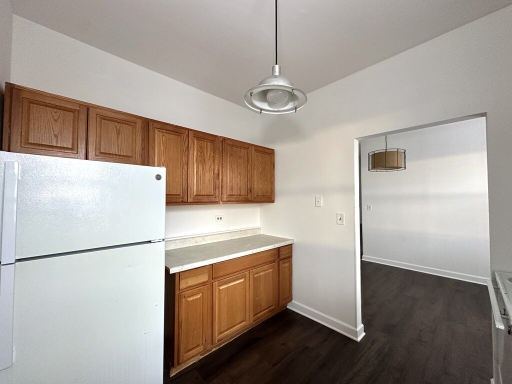 Building Photo - 3627 W Dickens Ave