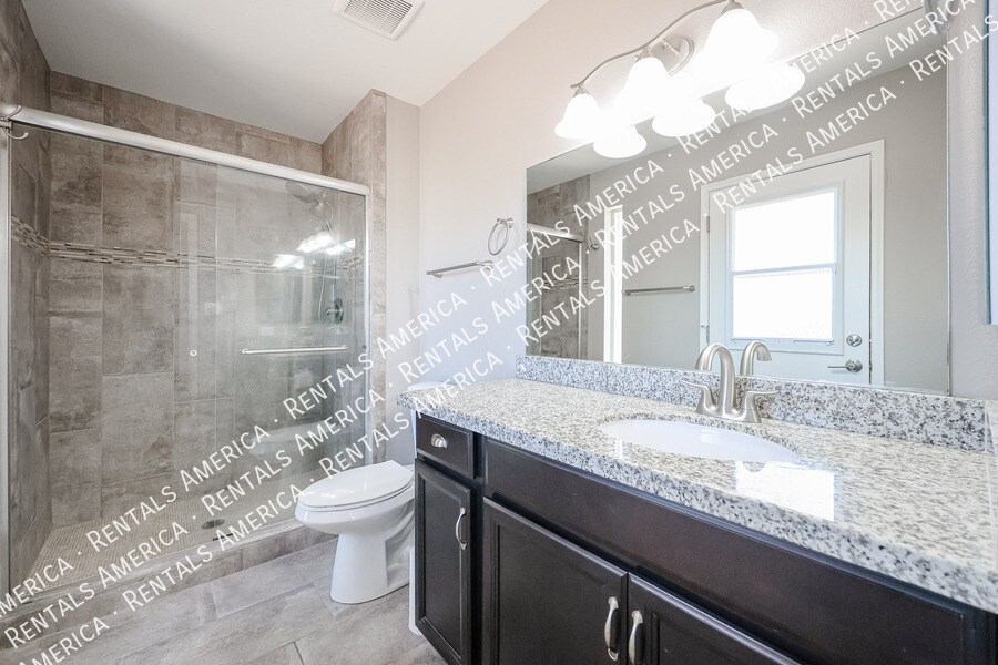 Building Photo - 11621 N 30th St