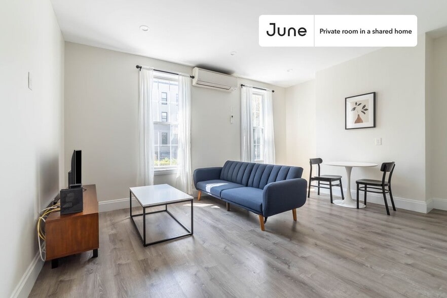 Building Photo - Room in Shared 2 bed/1 bath home