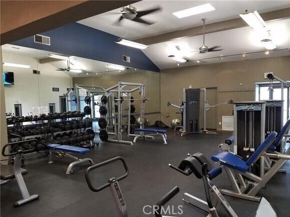 Building Photo - 5545 Canoga Ave