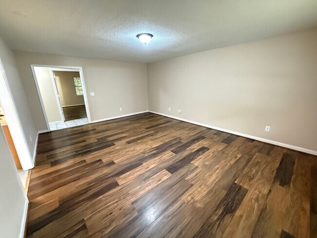 Building Photo - Yao 84 A&amp;B Dodd Blvd