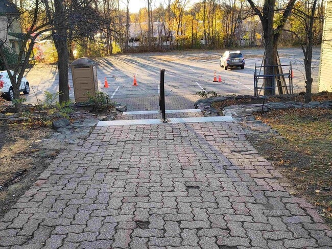 Building Photo - 386 Union Ave