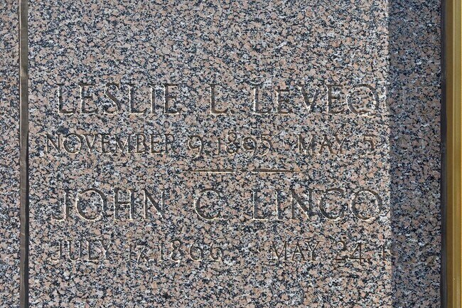 Building Photo - 50 W Broad St