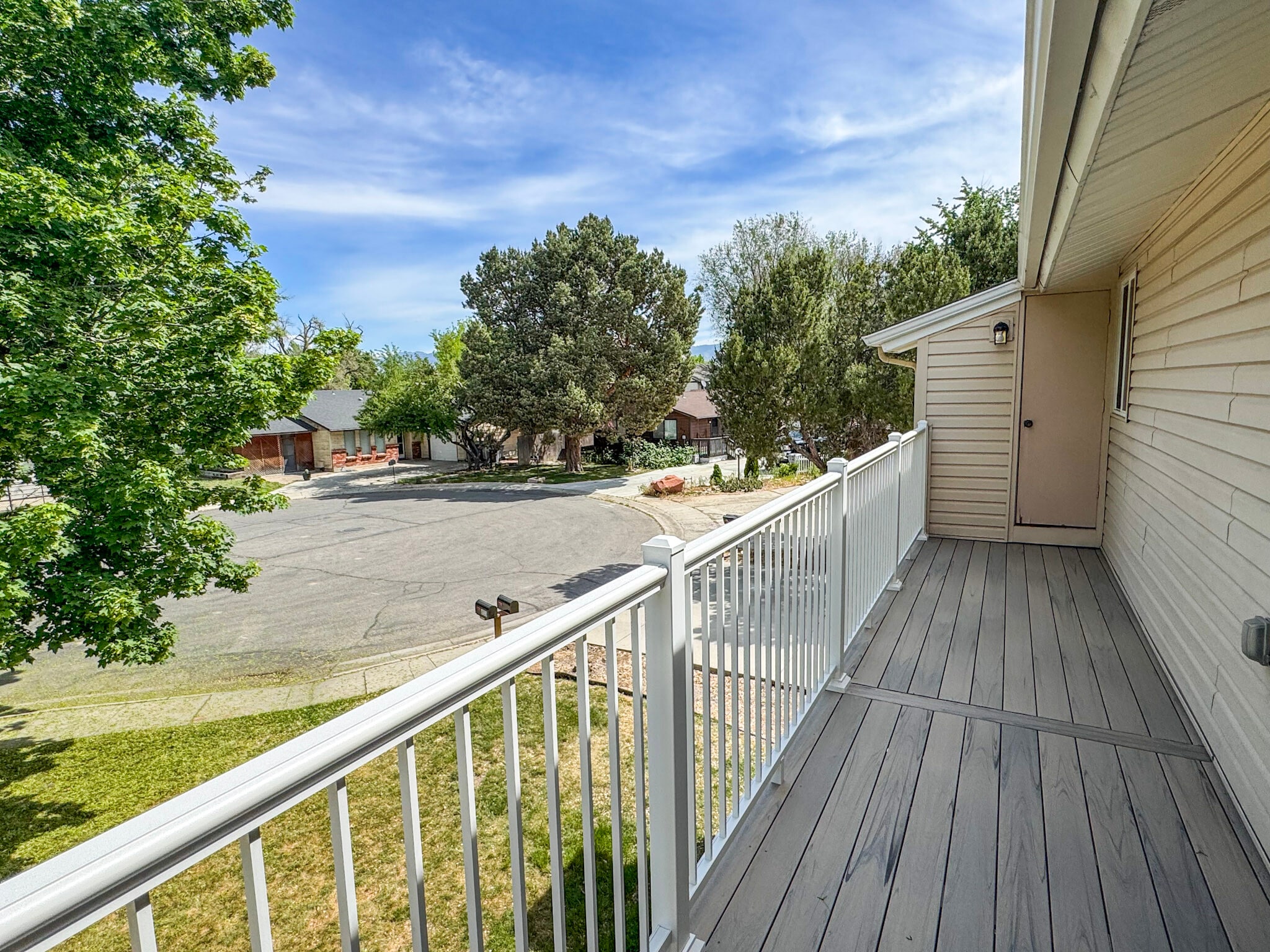Building Photo - 853 N Gossett Pl