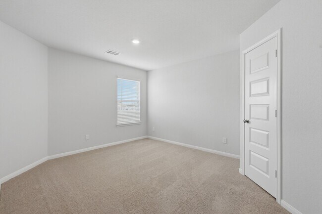 Building Photo - 2405 Bray Head Dr