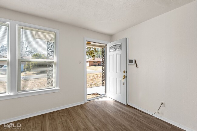 Building Photo - 6863 Washington Ln