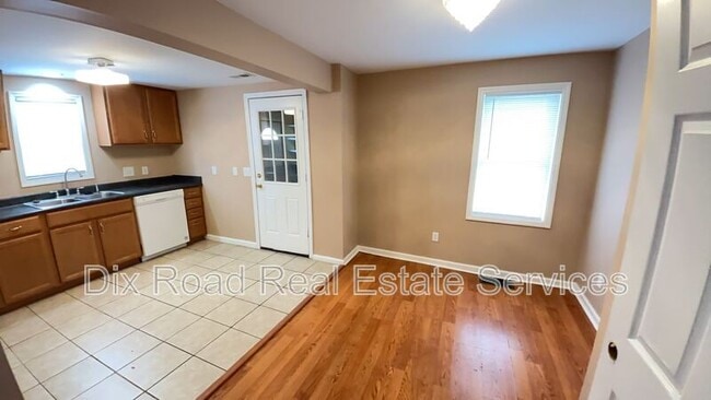 Building Photo - 1425 Welsh Ave