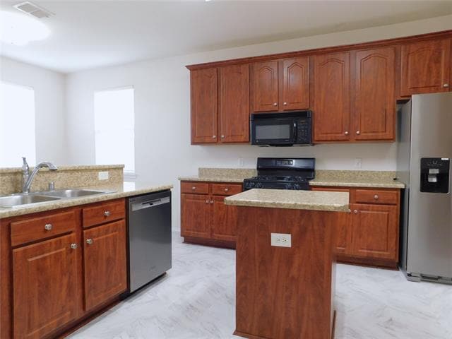 Building Photo - 2701 Clark Dr