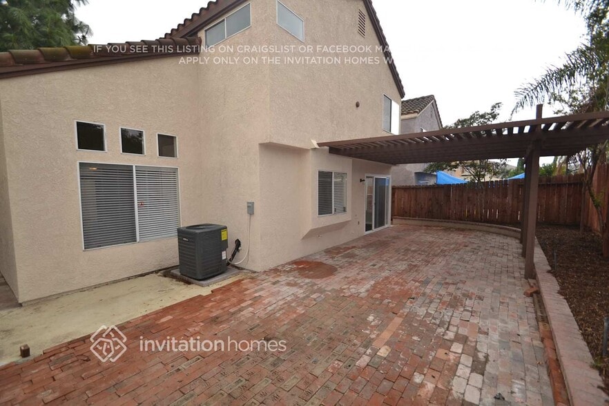 Building Photo - 11460 Winery Dr